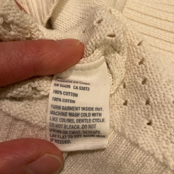 American Eagle Outfitters cream cotton sweater. - Picture 5 of 5